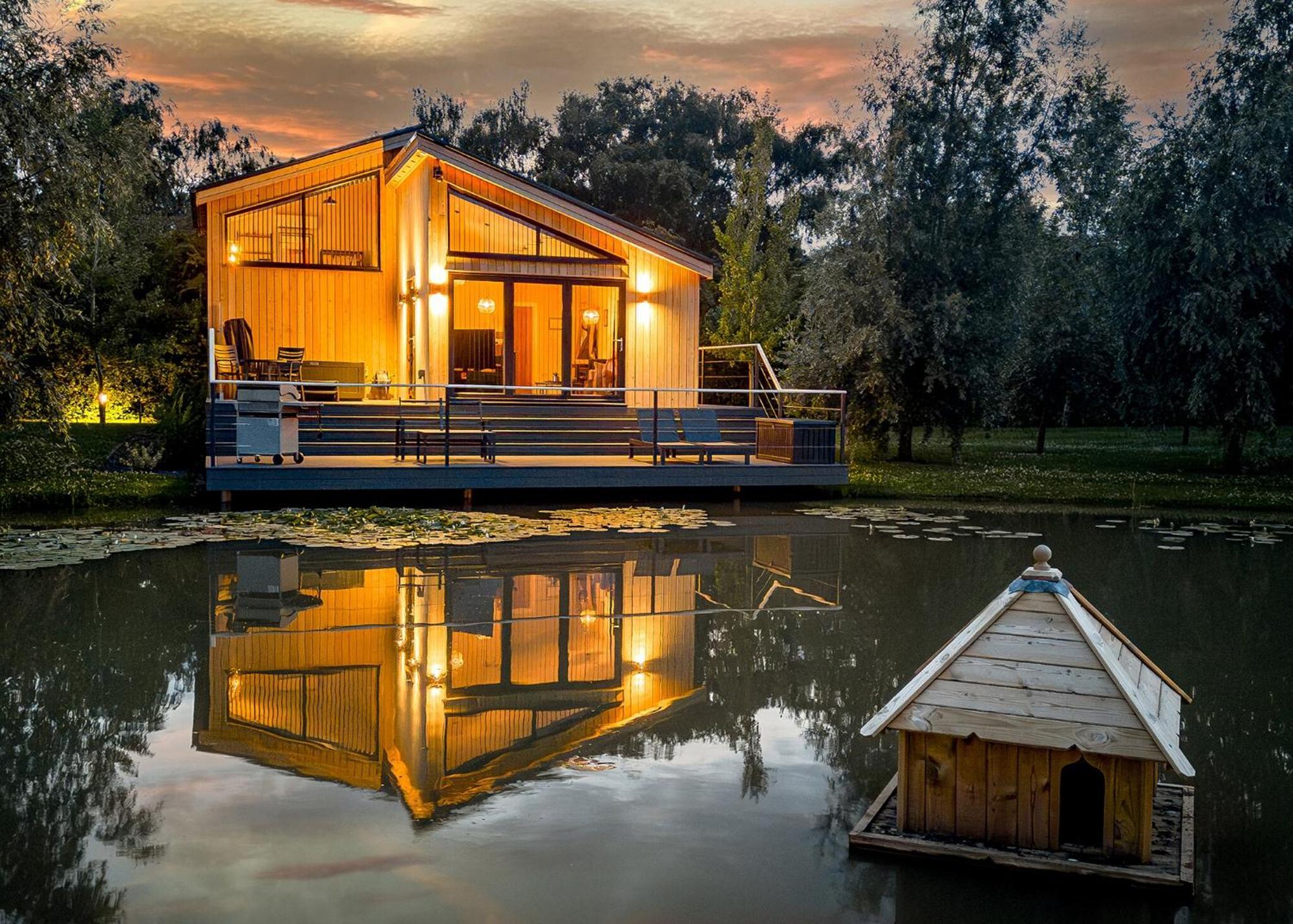 Woad Mill Lakeside Lodges Boston Exterior foto